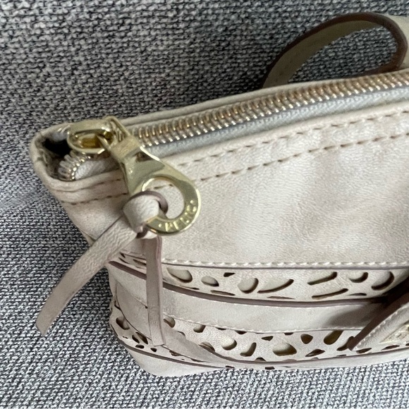 Relic Cream Tote Bag with Striped Design - Picture 7 of 16